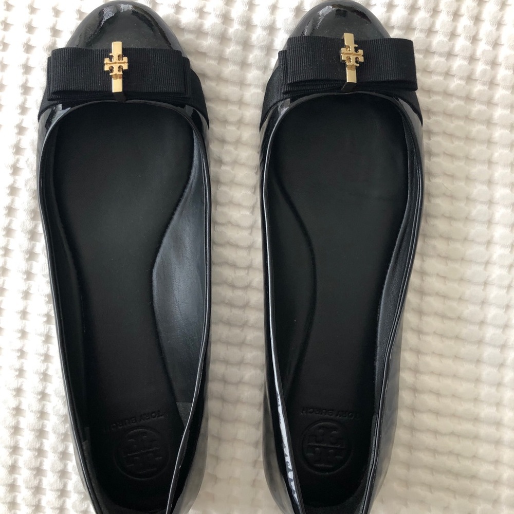 Tory Burch patent leather ballerinas